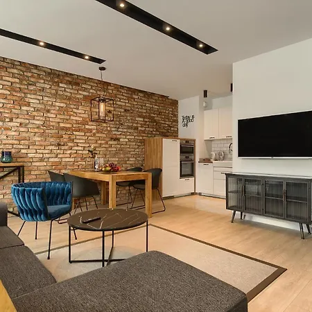 Zentrum Parking By Impero Apartment